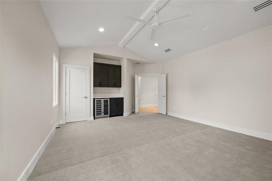 Spacious, unfurnished interior of a new home in , Richardson (Image 18).