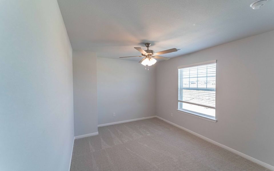 Spacious, unfurnished interior of a new home in Solterra, Mesquite (Image 16).