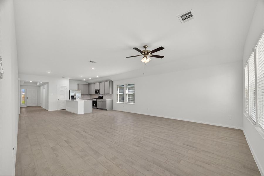 Spacious, unfurnished interior of a new home in Splendora Fields, Splendora (Image 13).