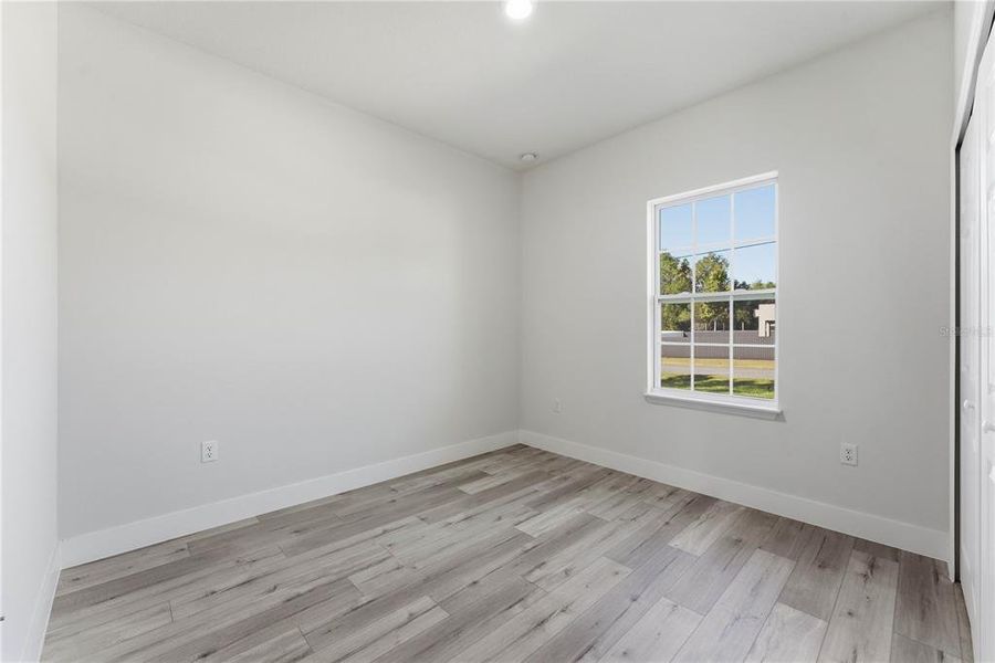 Spacious, unfurnished interior of a new home in , Ocala (Image 31).