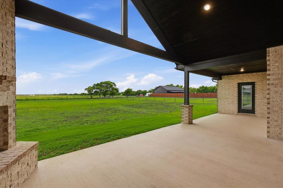 Exterior details and patio area of a home in , Sanger (Image 20).