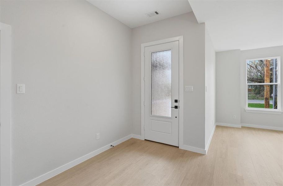 Spacious, unfurnished interior of a new home in , Boyd (Image 17).