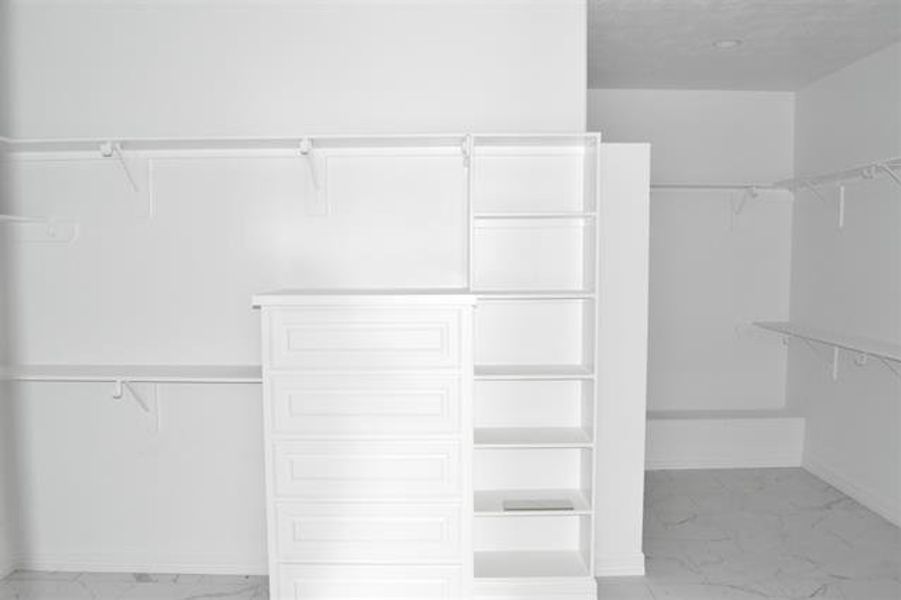 Spacious, unfurnished interior of a new home in , Lumberton (Image 26).