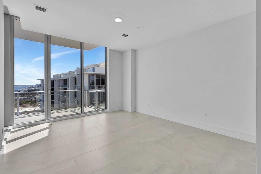 Nautilus 2411 Master 2