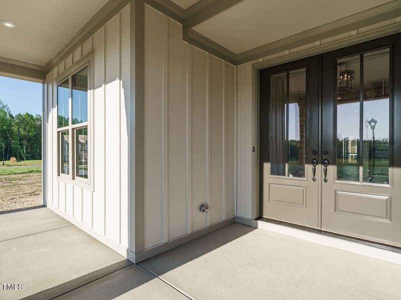 003-1280x960-front-porch