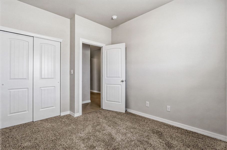Representative unfurnished interior of a home built from the Poppy by View Homes in Paseos Del Este, El Paso (Image 43).