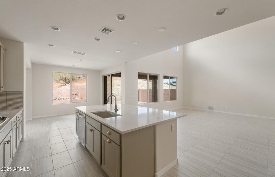 Kitchen/Cafe/Gathering Room