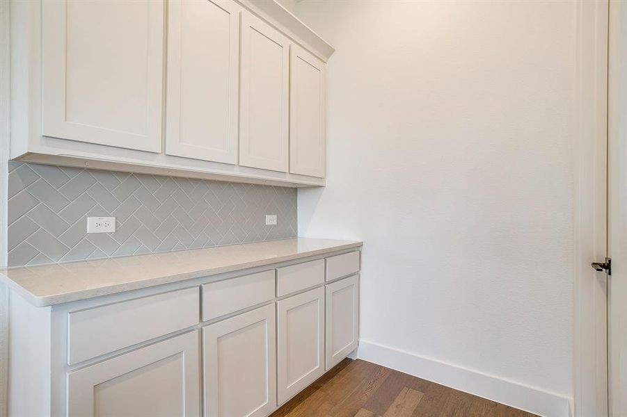 Spacious, unfurnished interior of a new home in Pecan Grove, Burleson (Image 24).