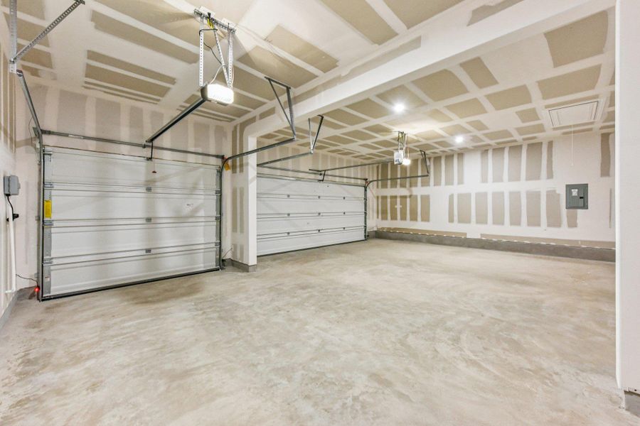 Spacious, unfurnished interior of a new home in Sage Hollow, Kyle (Image 21). Spacious, unfurnished interior of a new home in Sage Hollow, Kyle (Image 21).