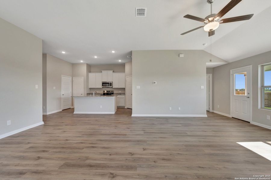 Spacious, unfurnished interior of a new home in Greenspoint Heights, Seguin (Image 35). Spacious, unfurnished interior of a new home in Greenspoint Heights, Seguin (Image 35).