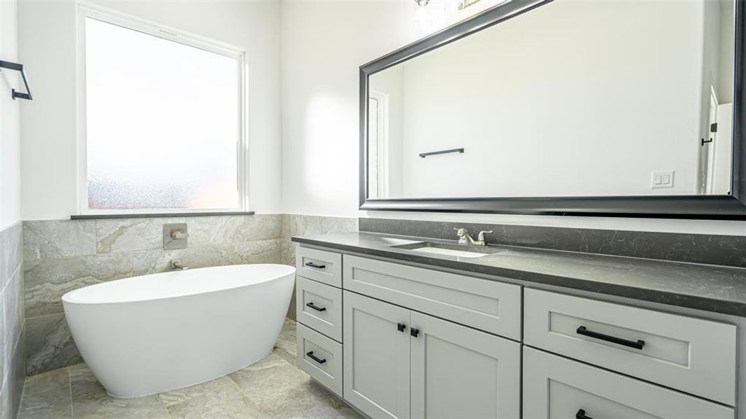 2nd master vanity and tub