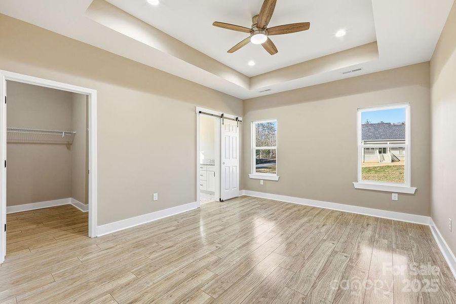 Spacious, unfurnished interior of a new home in , Hendersonville (Image 33).