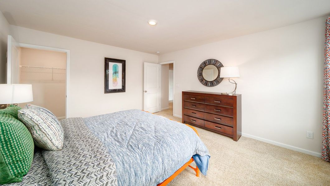 Furnished interior view inside a new home in Valleywood Farms, Waynesville (Image 25).