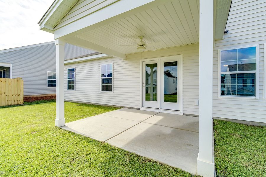 Exterior details and patio area of a home in Winston Point, Gilbert (Image 19).