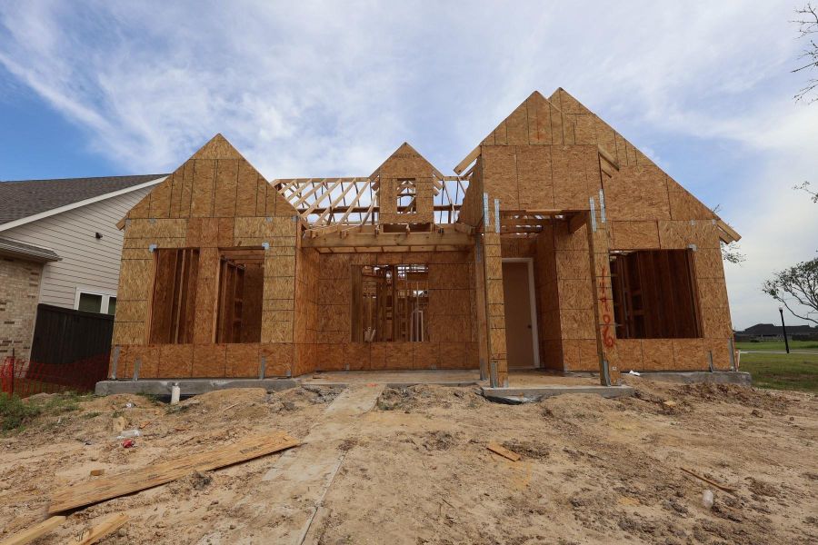 Let us show you how our advanced framing techniques have stood the test of time and allow more insulation for a quieter and more energy-efficient home. Let us show you how our advanced framing techniques have stood the test of time and allow more insulation for a quieter and more energy-efficient home.