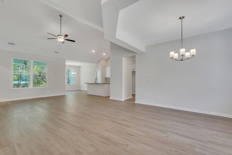 Spacious, unfurnished interior of a new home in McAllister Pointe, Richmond Hill (Image 15).