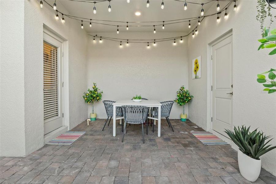 Exterior details and patio area of a home in Tohoqua, Kissimmee (Image 21).