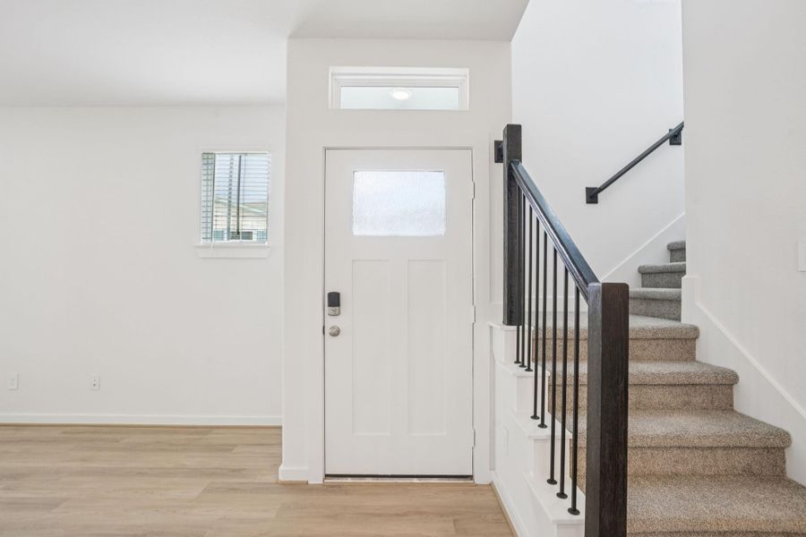 Spacious, unfurnished interior of a new home in Kemah Crossing - City Series, Kemah (Image 20).