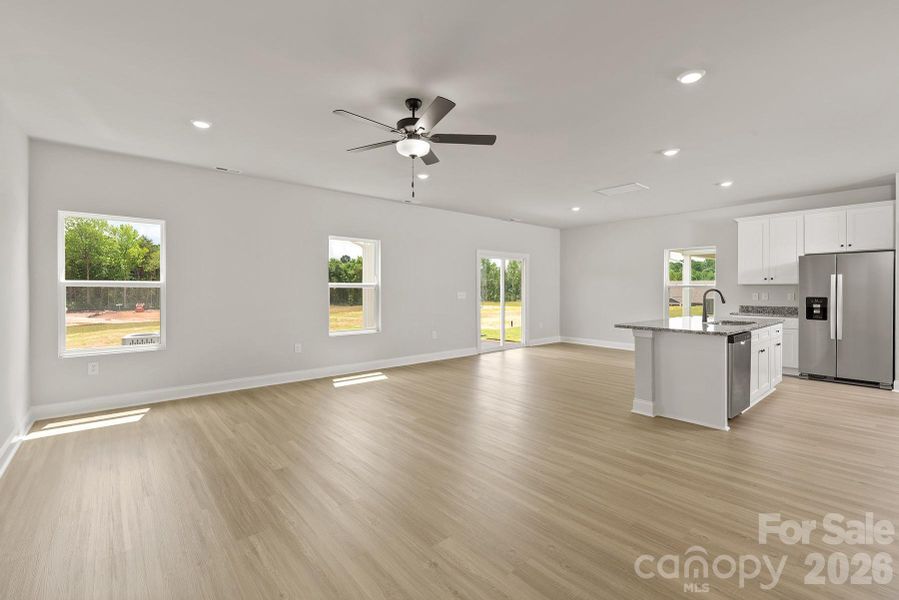 Spacious, unfurnished interior of a new home in Stagecoach Station, Gastonia (Image 12). Spacious, unfurnished interior of a new home in Stagecoach Station, Gastonia (Image 12).