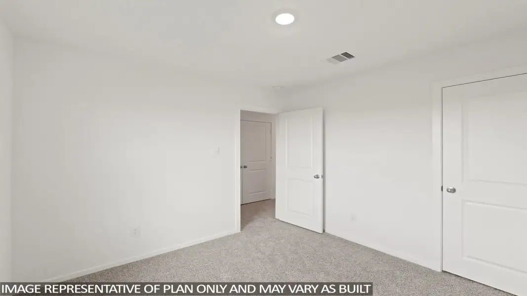 Spacious, unfurnished interior of a new home in Lexington Heights, Willis (Image 19).