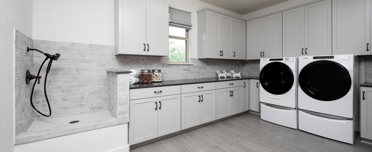 Representative furnished interior of a home built from the Avalon III by Ashton Woods in The Trails at Carmel 60s, Pflugerville (Image 26). Representative furnished interior of a home built from the Avalon III by Ashton Woods in The Trails at Carmel 60s, Pflugerville (Image 26).