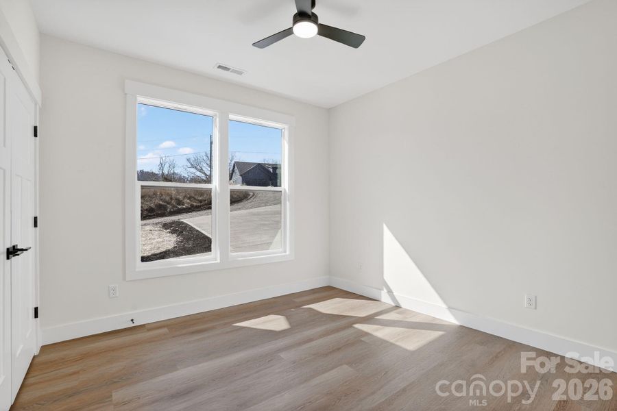 2nd Bedroom 2nd Bedroom