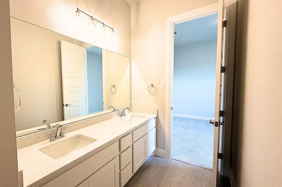 Furnished interior view inside a new home in Eagle’s Estates, Burleson (Image 6).
