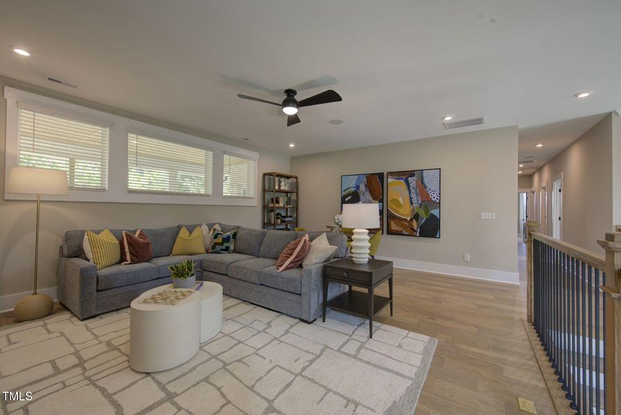 Low_Resolution_JPG-RAW_WYNP-0019-00_Chan Low_Resolution_JPG-RAW_WYNP-0019-00_Chan