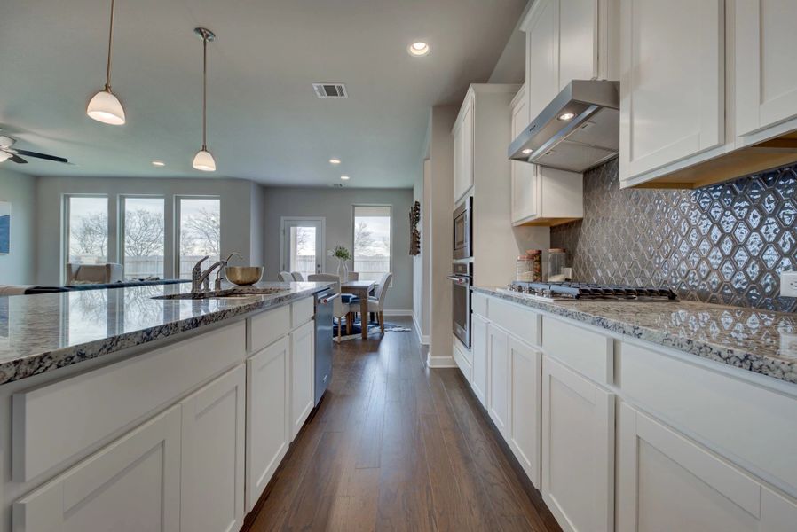 Image 31 representing the Cleburne by Ashton Woods in Mustang Oaks, San Antonio, TX.