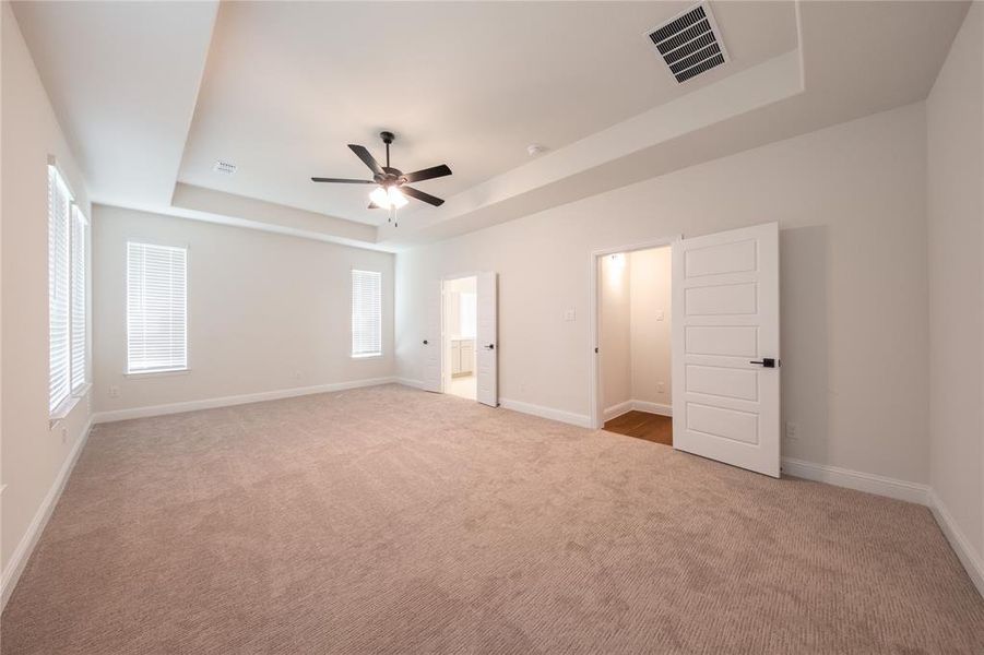 Spacious, unfurnished interior of a new home in Lovers Landing, Forney (Image 11).