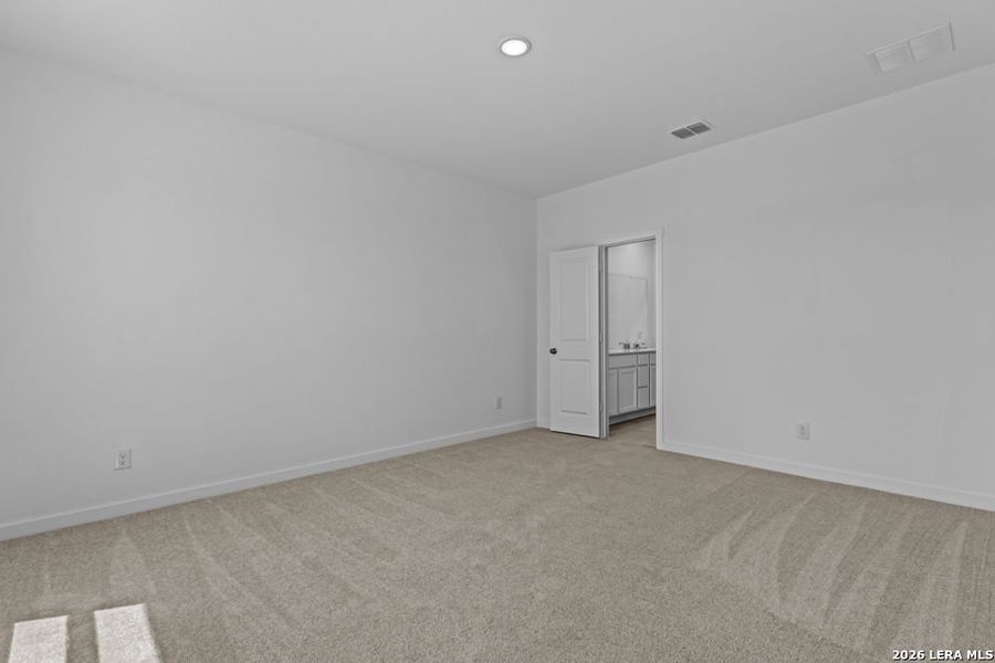Spacious, unfurnished interior of a new home in Juniper Ranch, Spring Branch (Image 23).