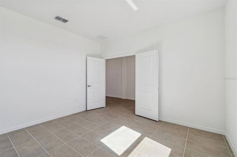 Spacious, unfurnished interior of a new home in Southpointe, Palmetto (Image 18).