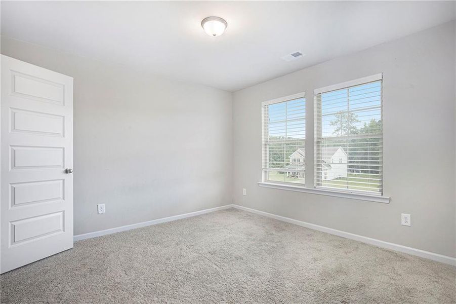 Spacious, unfurnished interior of a new home in Vineyard Park, Griffin (Image 26).