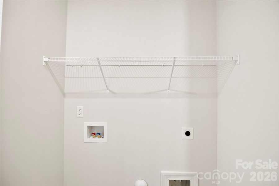 Spacious, unfurnished interior of a new home in , Kings Mountain (Image 28).