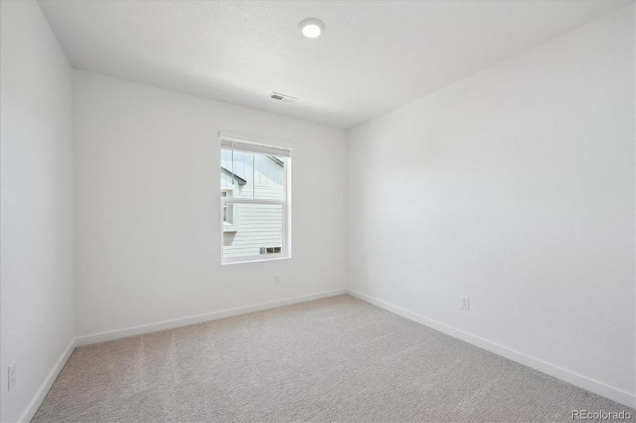 Spacious, unfurnished interior of a new home in Horizon Uptown, Aurora (Image 18). Spacious, unfurnished interior of a new home in Horizon Uptown, Aurora (Image 18).