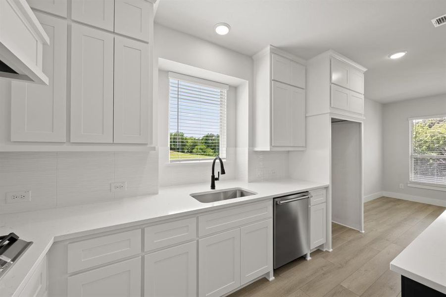 513 Hidden Lakes- Kitchen-5 513 Hidden Lakes- Kitchen-5