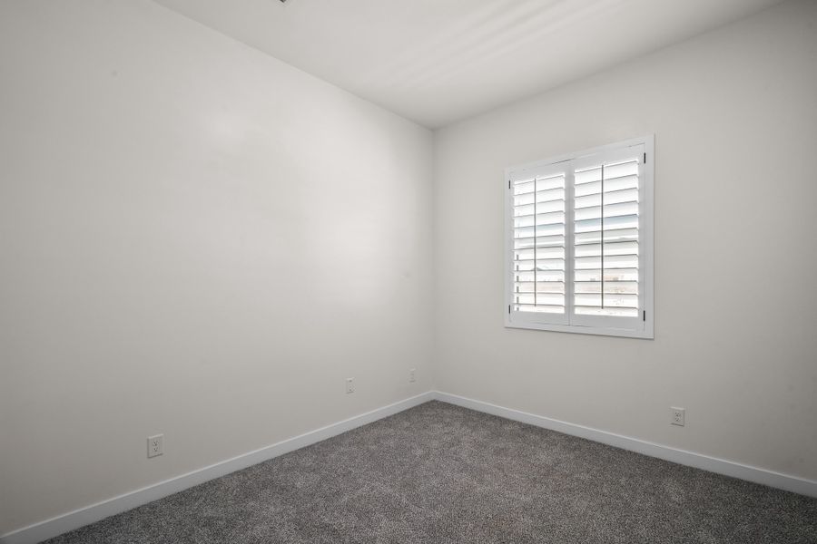 Spacious, unfurnished interior of a new home in Summer Sky North, El Paso (Image 32).