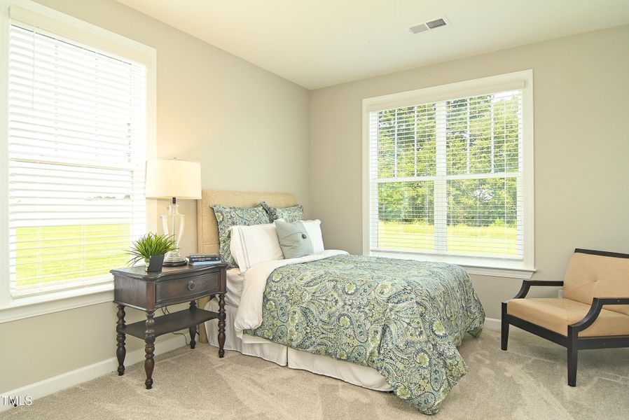 Secondary Bedroom - Yates