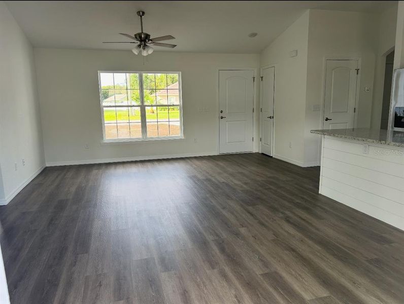 Spacious, unfurnished interior of a new home in , Summerfield (Image 11).