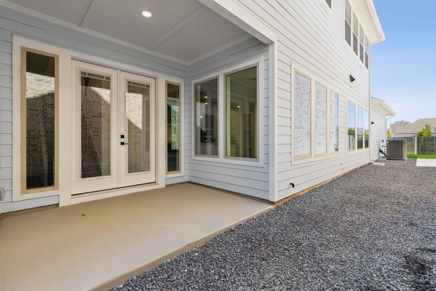 Representative exterior details of a home built from the The Laurinda by David Weekley Homes in Trinity Falls, McKinney (Image 3).