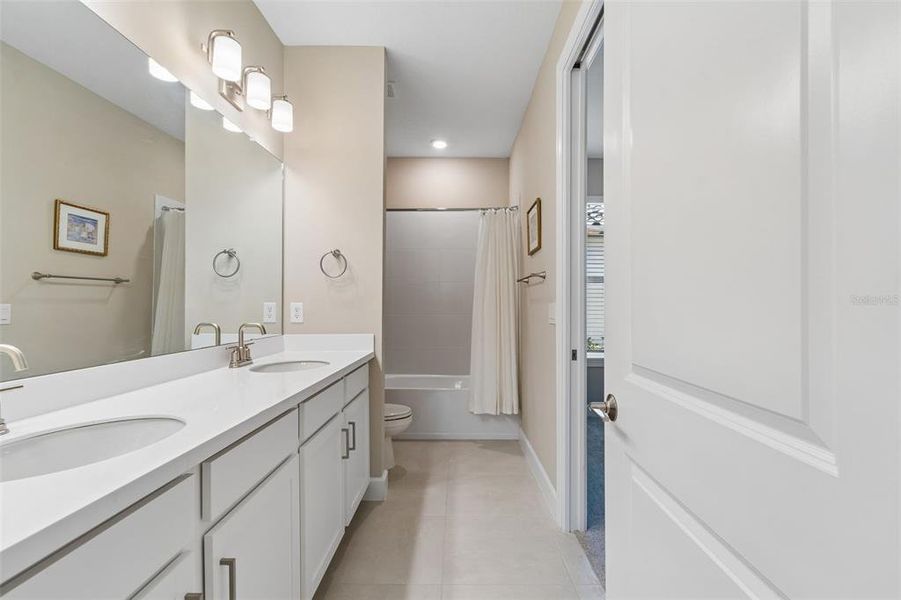 Furnished interior view inside a new home in , Wesley Chapel (Image 11).