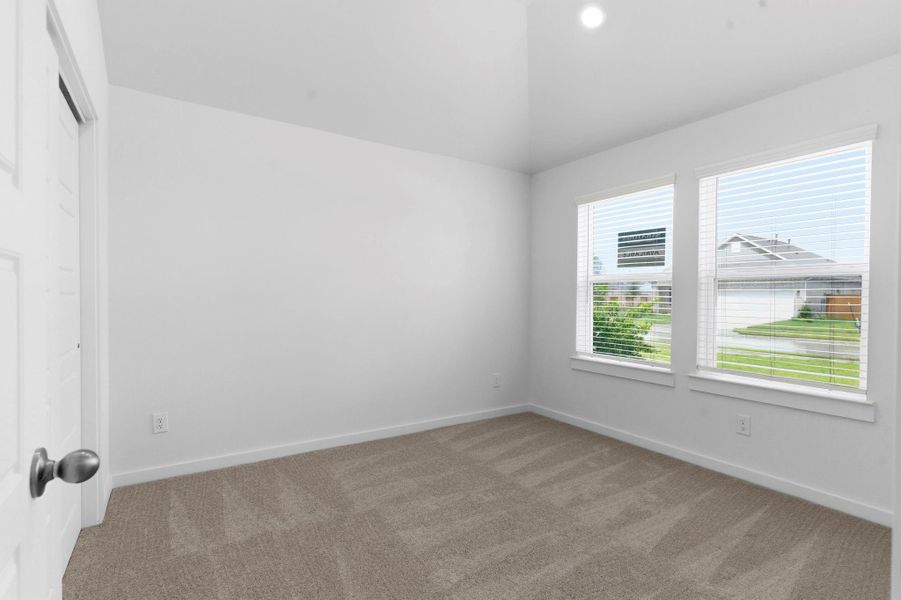 Spacious, unfurnished interior of a new home in Creekhaven, Iowa Colony (Image 21). Spacious, unfurnished interior of a new home in Creekhaven, Iowa Colony (Image 21).