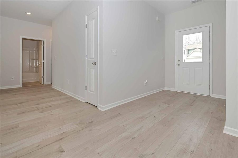 Spacious, unfurnished interior of a new home in , Villa Rica (Image 10).