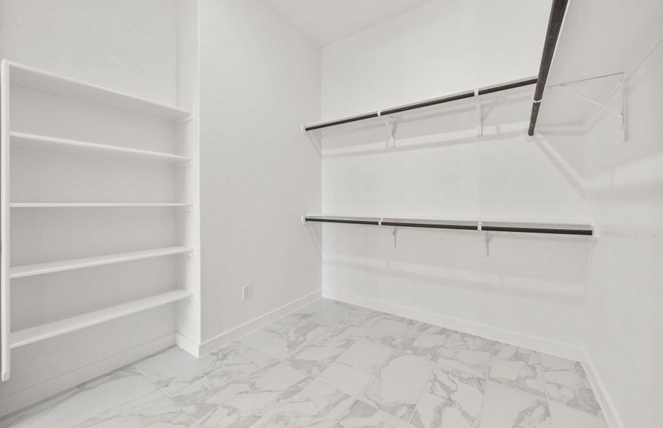 Spacious, unfurnished interior of a new home in 6 Creeks, Kyle (Image 13). Spacious, unfurnished interior of a new home in 6 Creeks, Kyle (Image 13).