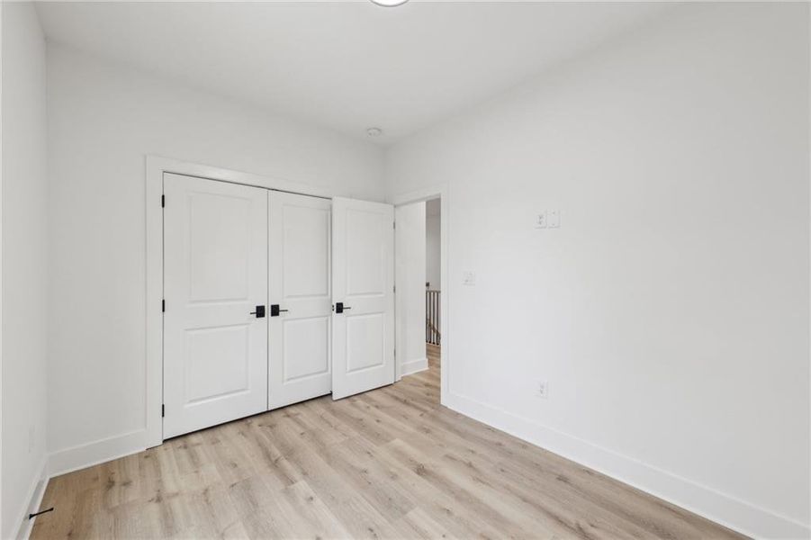 Spacious, unfurnished interior of a new home in , Atlanta (Image 17).