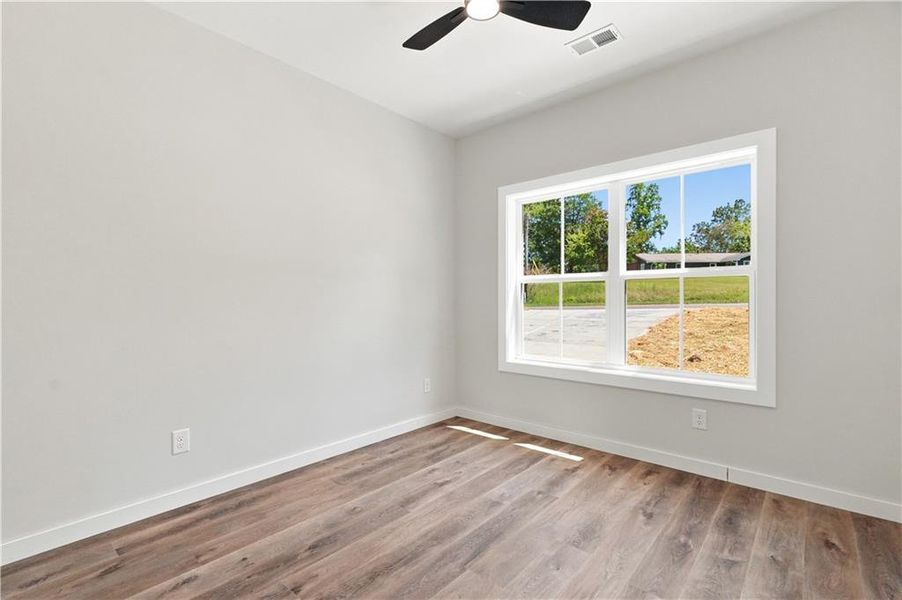 Spacious, unfurnished interior of a new home in , Talking Rock (Image 16).