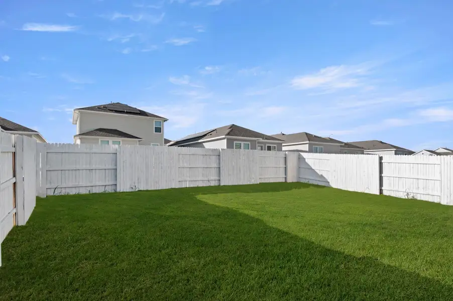 Exterior details and patio area of a home in Harvest Ridge, Elgin (Image 4).