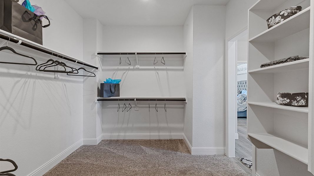 Representative furnished interior of a home built from the Valley spring by D.R. Horton in Lakeview Pointe, Grand Prairie (Image 24).