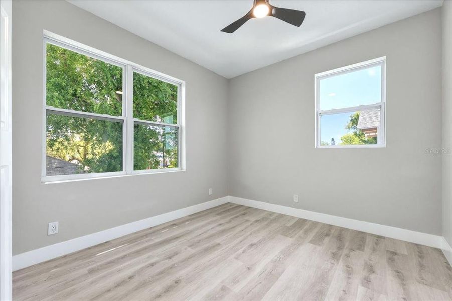 Spacious, unfurnished interior of a new home in , St. Petersburg (Image 28).