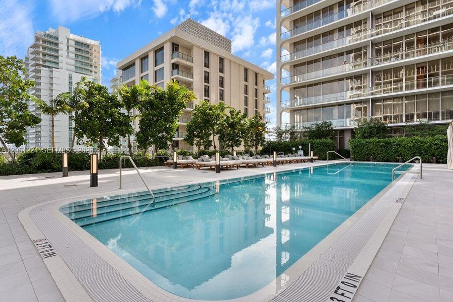 Condo located in Miami, FL showcasing its design and architecture (Image 19). Condo located in Miami, FL showcasing its design and architecture (Image 19).